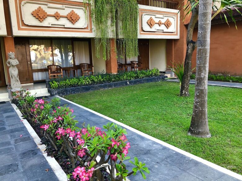 Hotel Inna Sindhu Beach