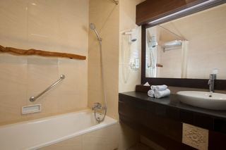 Hotel Sadara Boutique Beach Resort