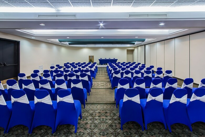 Best Western Irazu Hotel & Casino