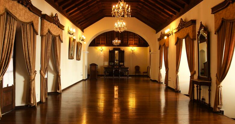 Hotel Parador Santa Maria La Real