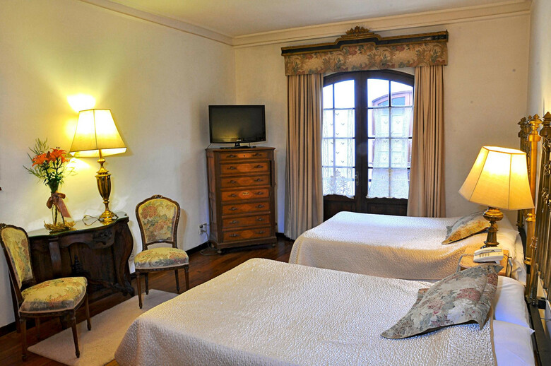 Hotel Parador Santa Maria La Real