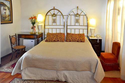 Hotel Parador Santa Maria La Real