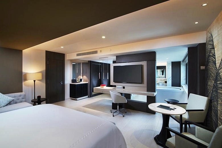 El Embajador, A Royal Hideaway Hotel