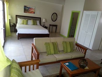 Hotel Grooms Beach Villa & Resort
