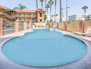 Hotel Super 8 Anaheim Disneyland Drive