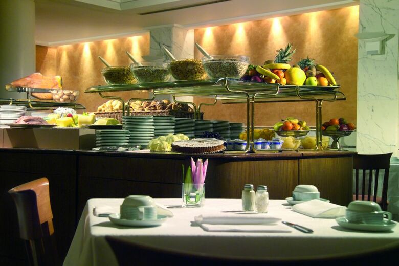 Hotel Bw Universo