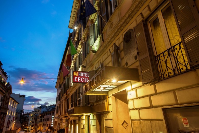 Hotel Cecil