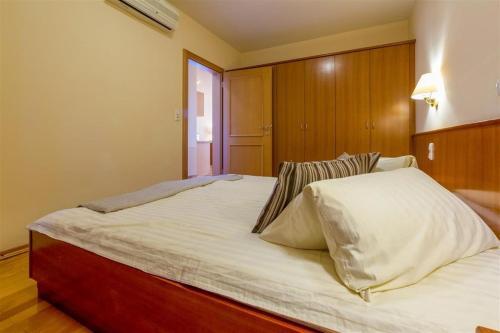 One-bedroom Apartment In Crikvenica Lvii