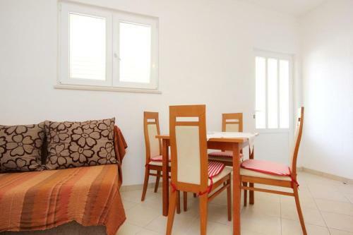 Hostal Apartments With A Parking Space Orebic (peljesac) - 10160