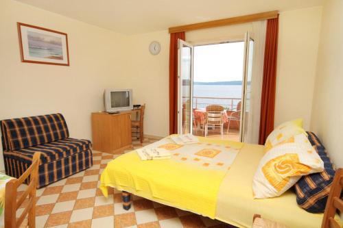 Apartments By The Sea Crikvenica - 2354