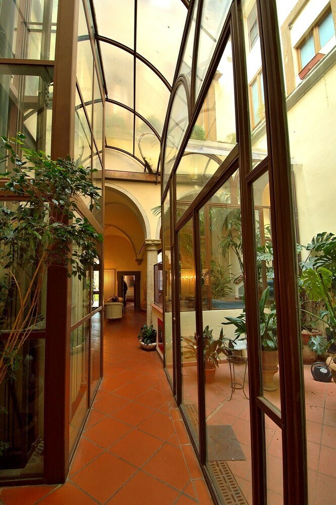 Hotel Leon Bianco