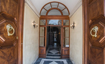 Hotel Piazza Di Spagna View