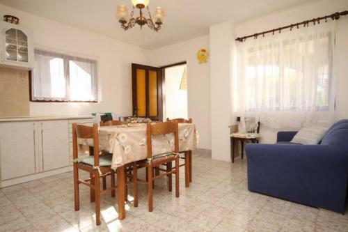 Hostal Apartments With A Parking Space Ugljan - 8469