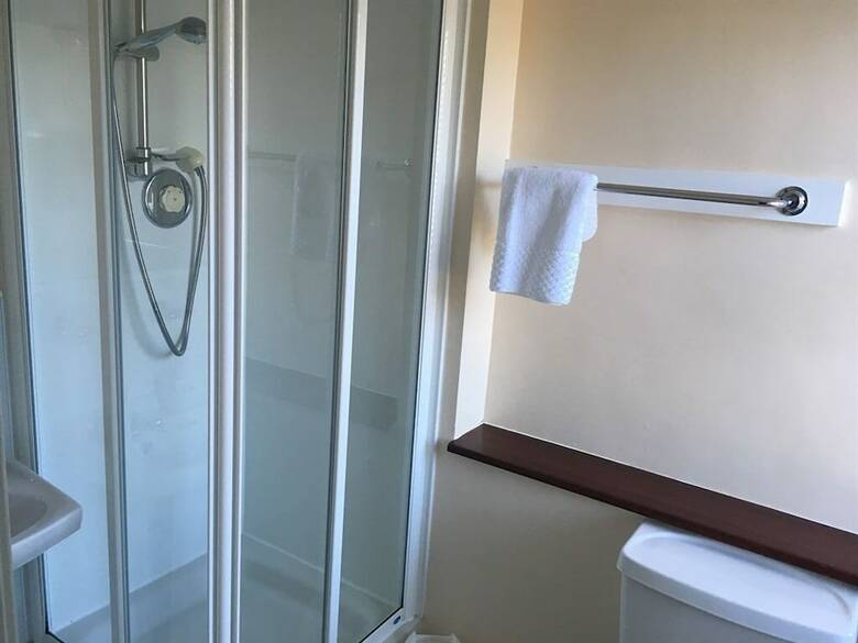 Novar Arms Hotel