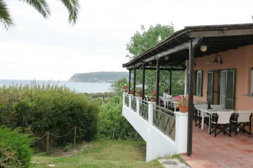 Aparthotel Mounda Beach Hotel