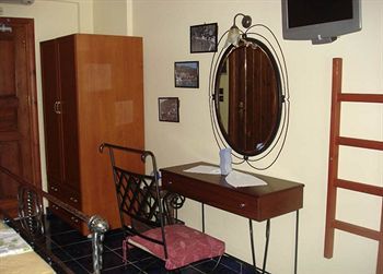 Hostal Bilios Apartments