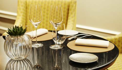 Hotel Le Burgundy Paris