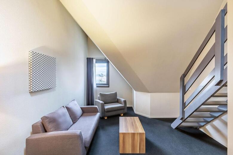 Atrium Hotel