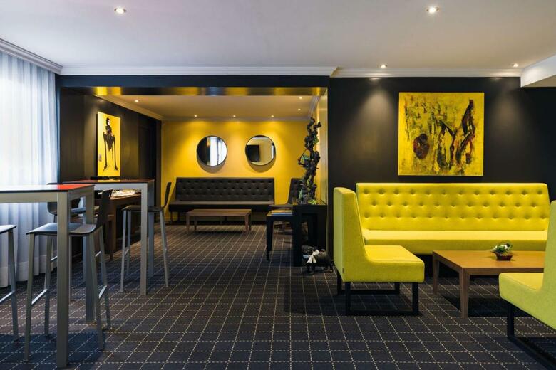 Atrium Hotel