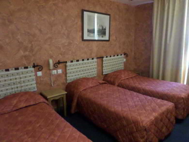 Hotel Acacias