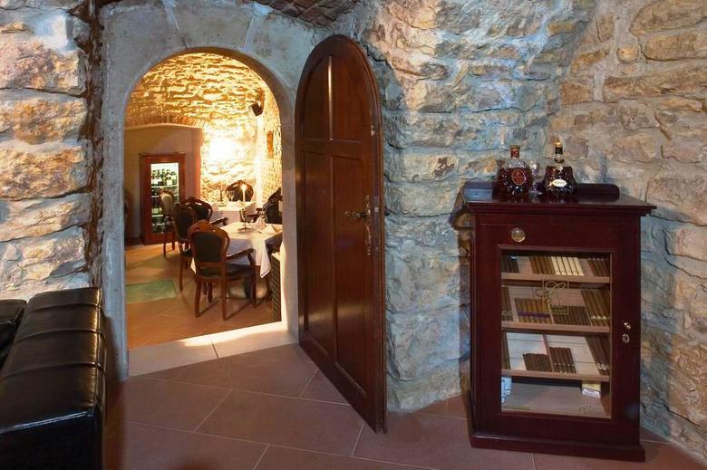 Prague Inn Hotel