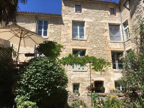 Hostal Beaux Esprits Chambres D'h�tes Et S�minaires