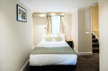 Astors Hotel