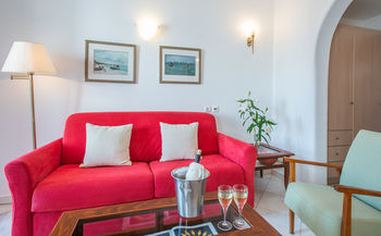 Adonis Hotel