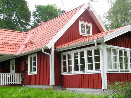 Three-bedroom Holiday Home In Vissefj�rda