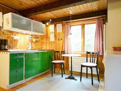 Two-bedroom Holiday Home In Vissefj�rda 2