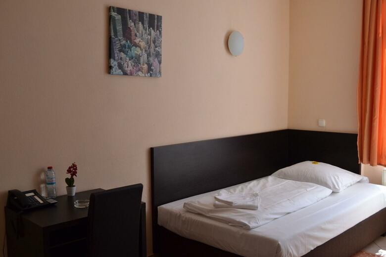 Angel Hotel
