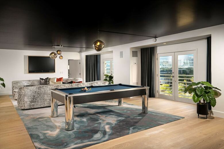Virgin Hotels Las Vegas, Curio Collection By Hilton
