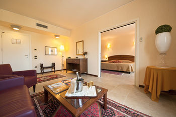 Grand Hotel Tenuta Lupo'