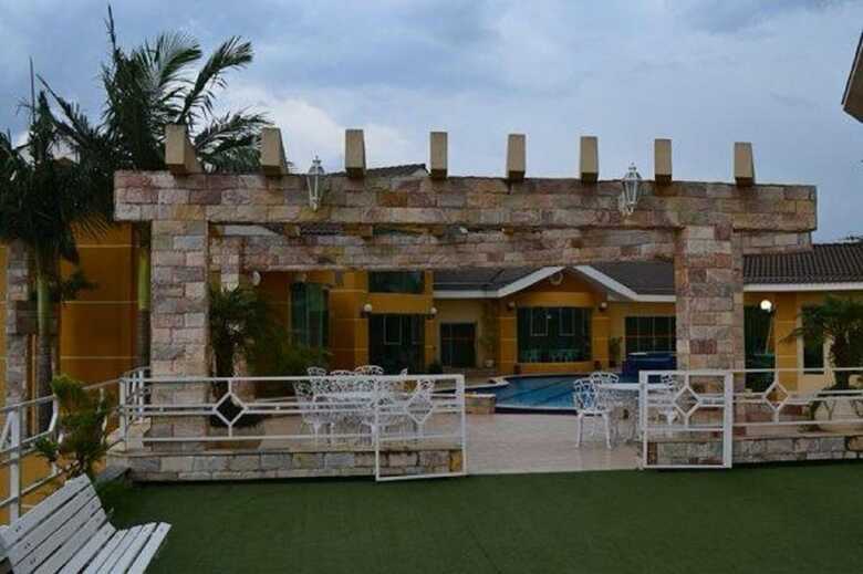 Barbur Plaza Hotel