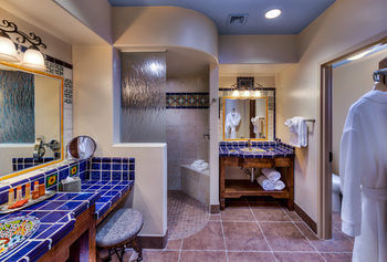 Hotel Hacienda Del Sol Ranch Resort