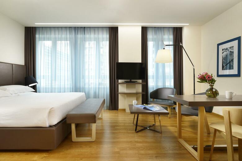 Hotel UNA Century