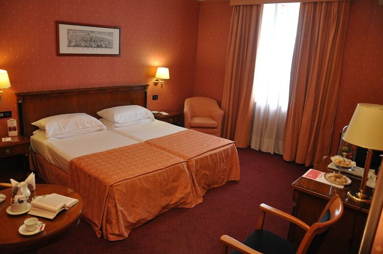 Hotel Ramada Naples