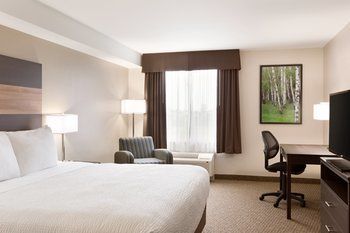 Hotel Days Inn And Suites Lindsay