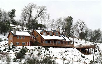 Tucker Peak Lodge