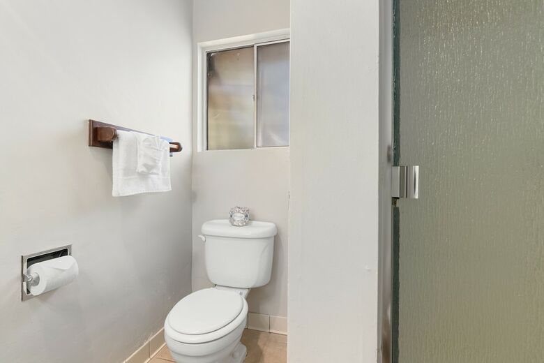 Hotel Skylark Shores Resort
