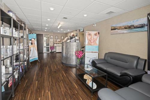 Hotel Home Inn & Suites-saskatoon South