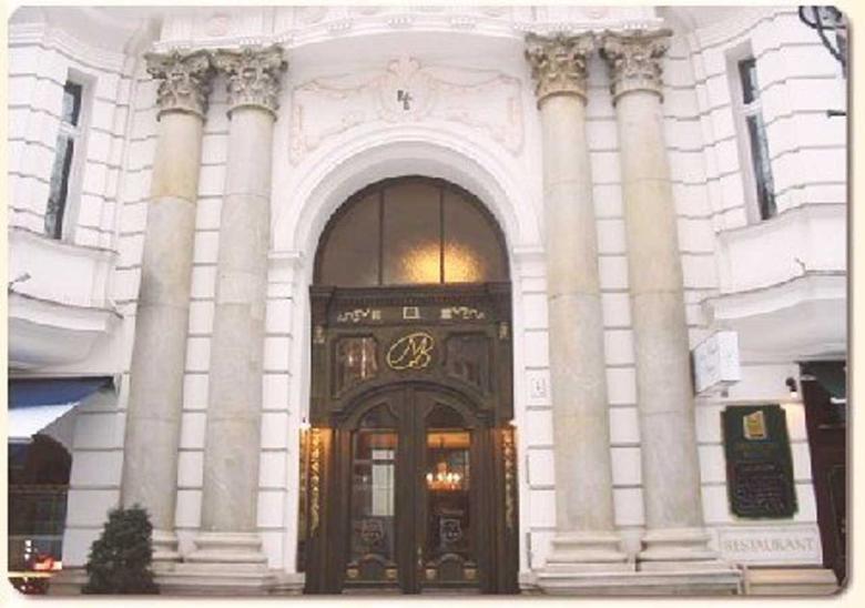 Hotel - Pension Savoy