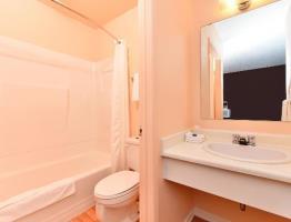 Hotel Canadas Best Value Inn - Whitecourt