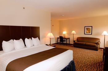 Hotel Boulders Inn & Suites Oak Ridge