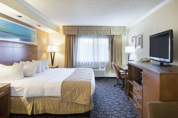 Clarion Hotel Detroit Metro Airport
