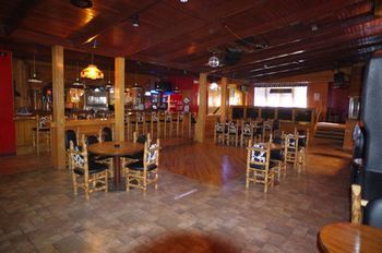 Hotel Douglas Inn & Conference Center