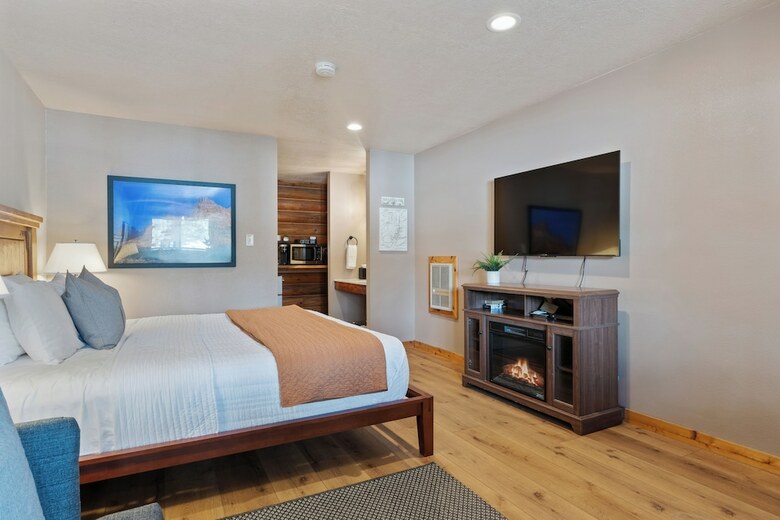 Lodge Duck Creek Village Inn
