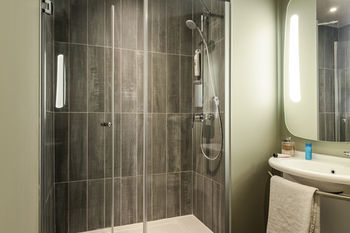 Hotel Ibis Paris Avenue De La Republique