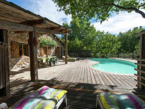 Maison De Vacances - St Alban-auriolles 2