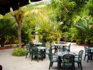Hotel Sunrise Club
